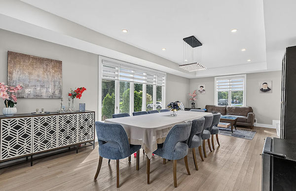 Supplied property photographs and details for 799 Bowyer Avenue